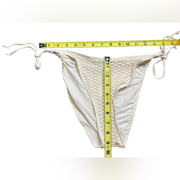 SPLENDID cream crochet side tie bikini swim bottom size Large style SP62274M NWT - Picture 2 of 6
